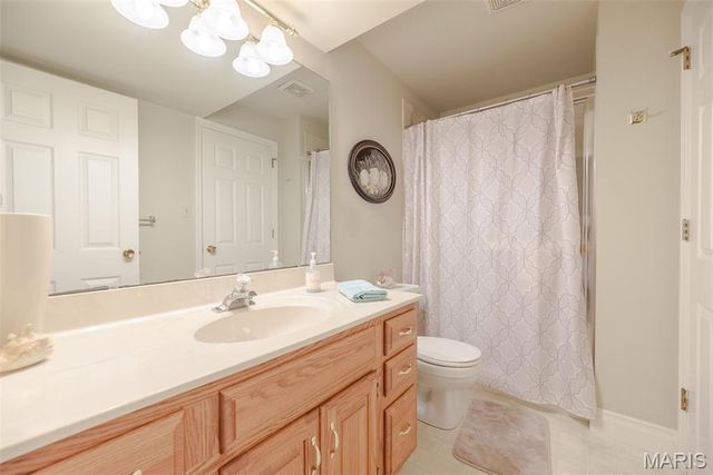 3027 Piney Pointe Drive, St Louis, MO 63129