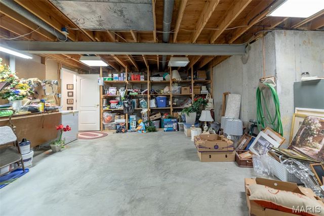 3027 Piney Pointe Drive, St Louis, MO 63129