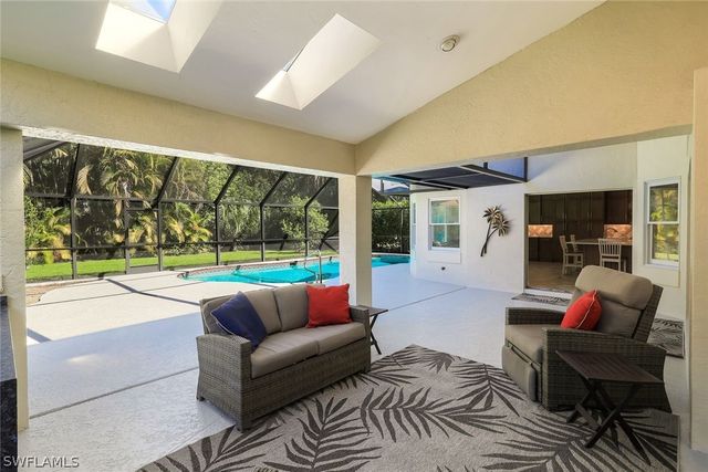 547 Cormorant CV, Naples, FL 34113