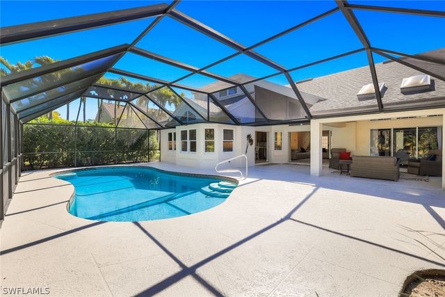 547 Cormorant CV, Naples, FL 34113