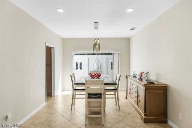 547 Cormorant CV, Naples, FL 34113