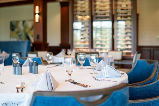 547 Cormorant CV, Naples, FL 34113