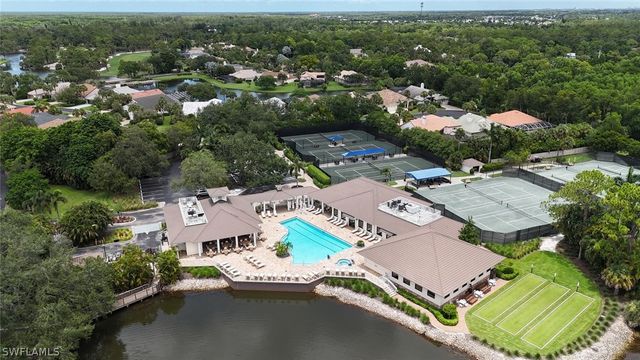 547 Cormorant CV, Naples, FL 34113