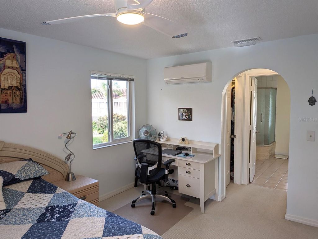 Image 20 of property listing at 6101 34TH STREET W 31H, Bradenton, FL 34210