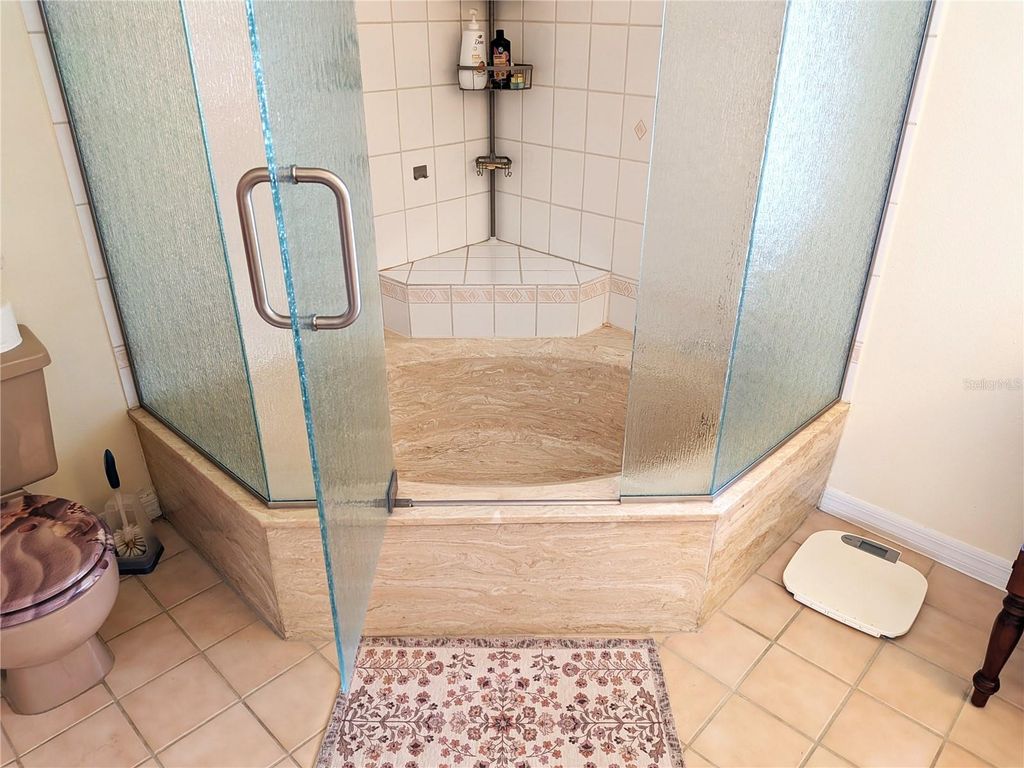 Image 24 of property listing at 6101 34TH STREET W 31H, Bradenton, FL 34210