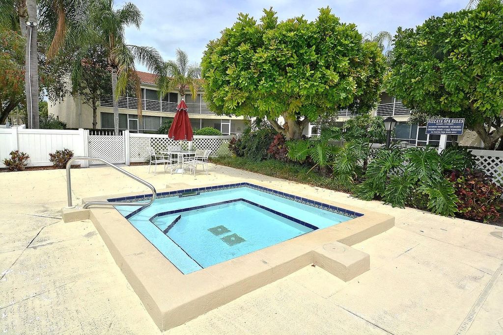 Image 42 of property listing at 6101 34TH STREET W 31H, Bradenton, FL 34210