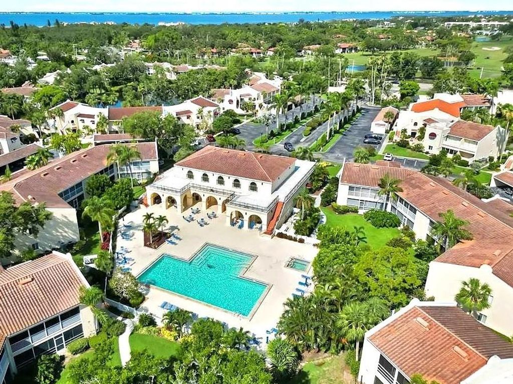 Image 55 of property listing at 6101 34TH STREET W 31H, Bradenton, FL 34210