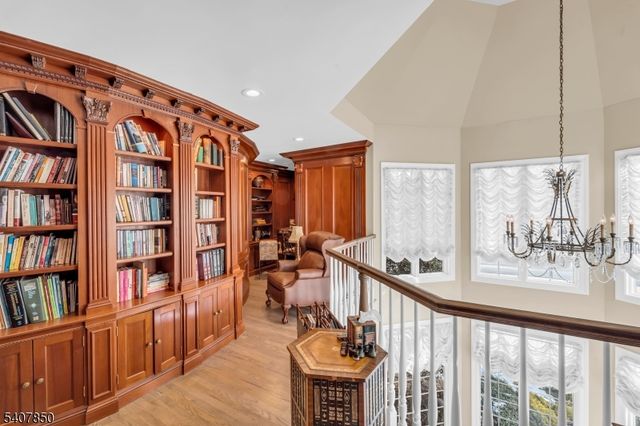 2 Stewart Ct, Old Tappan Boro, NJ 07675