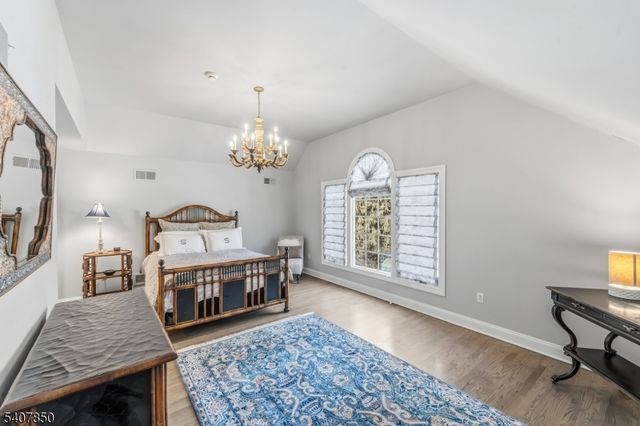 2 Stewart Ct, Old Tappan Boro, NJ 07675