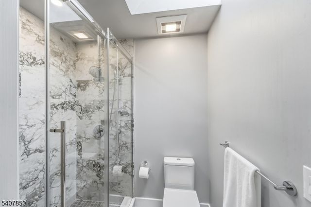 2 Stewart Ct, Old Tappan Boro, NJ 07675