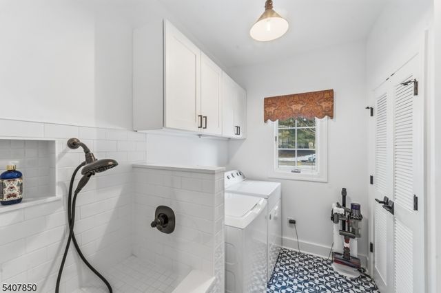 2 Stewart Ct, Old Tappan Boro, NJ 07675