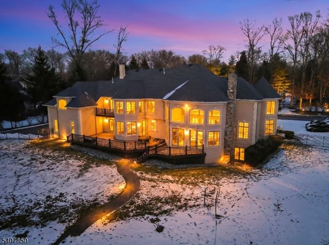 2 Stewart Ct, Old Tappan Boro, NJ 07675