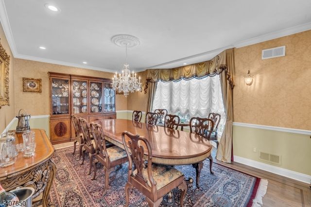 2 Stewart Ct, Old Tappan Boro, NJ 07675