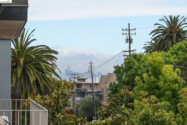 695 Mariposa Ave 401, Oakland, CA 94610