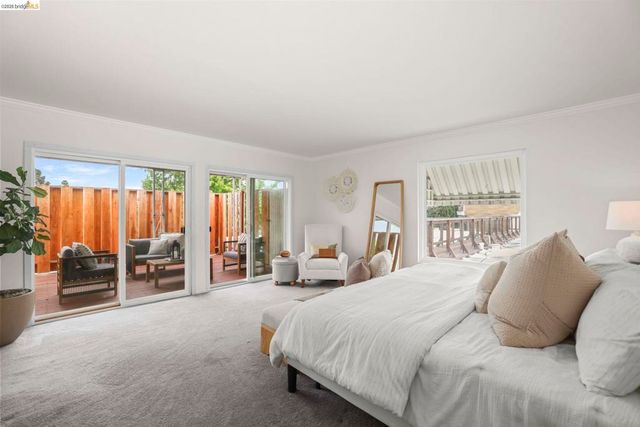 695 Mariposa Ave 401, Oakland, CA 94610