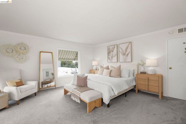 695 Mariposa Ave 401, Oakland, CA 94610