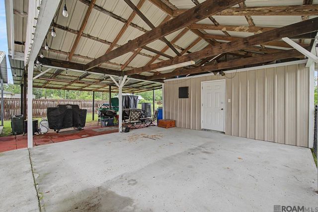 36149 Walker North Rd, Walker, LA 70785