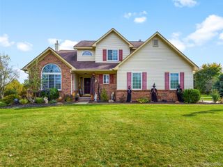 127 Zeer Boulevard, Brandon Charter Township, MI 48348