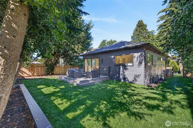3247 40th Avenue SW, Seattle, WA 98116