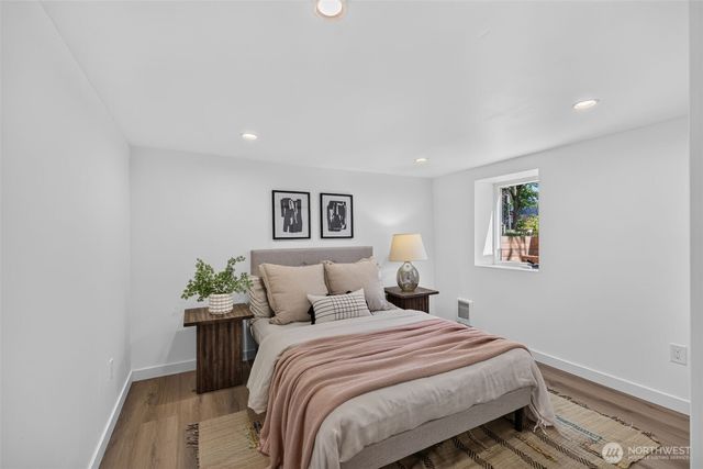 3247 40th Avenue SW, Seattle, WA 98116