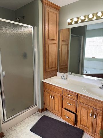716 SW Brome Drive, Grain Valley, MO 64029