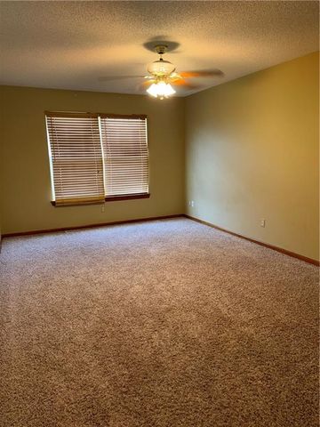 716 SW Brome Drive, Grain Valley, MO 64029