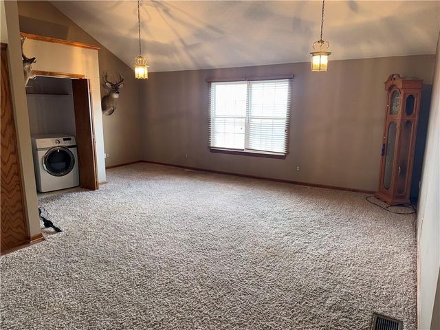 716 SW Brome Drive, Grain Valley, MO 64029