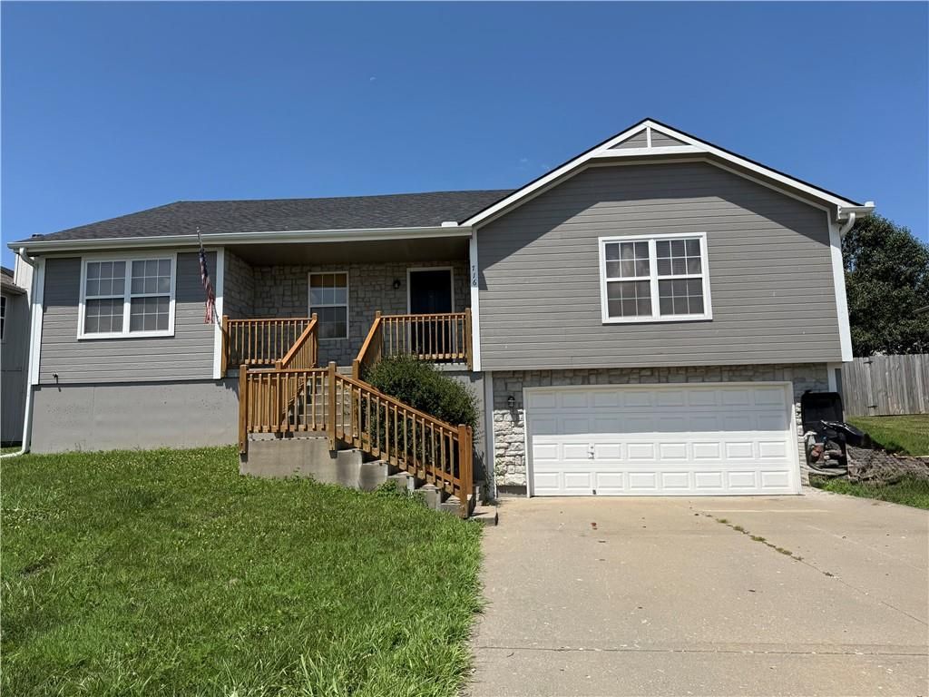 716 SW Brome Drive, Grain Valley, MO 64029