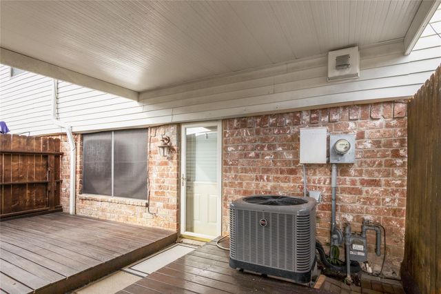 12176 Beamer Road, Houston, TX 77089