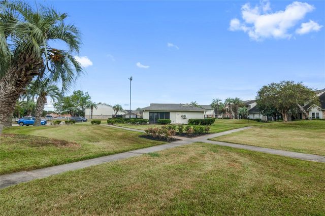 12176 Beamer Road, Houston, TX 77089