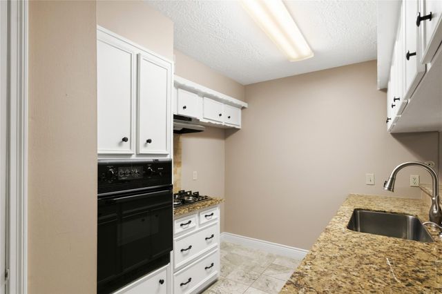 12176 Beamer Road, Houston, TX 77089