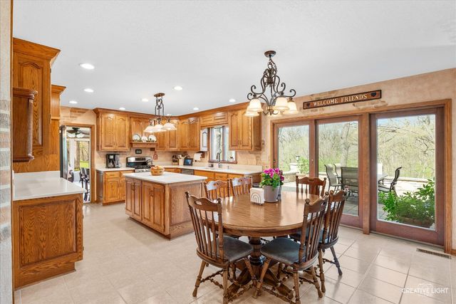 10045 N Bell Road, Minooka, IL 60447