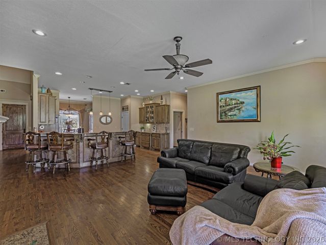 19592 E 73rd Place N, Owasso, OK 74055