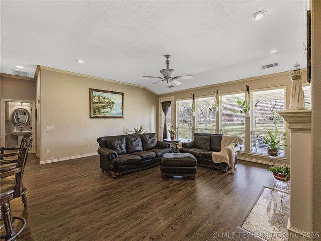 19592 E 73rd Place N, Owasso, OK 74055