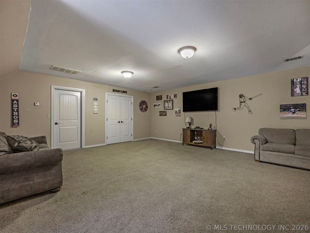 19592 E 73rd Place N, Owasso, OK 74055