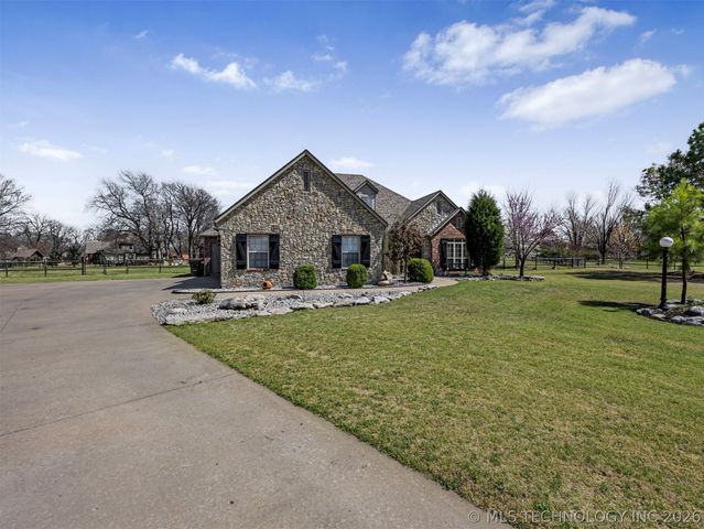 19592 E 73rd Place N, Owasso, OK 74055