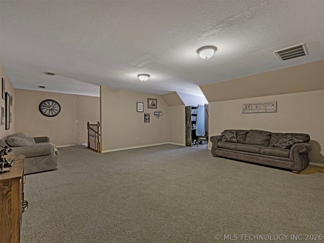 19592 E 73rd Place N, Owasso, OK 74055