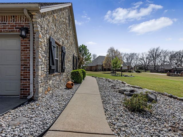 19592 E 73rd Place N, Owasso, OK 74055