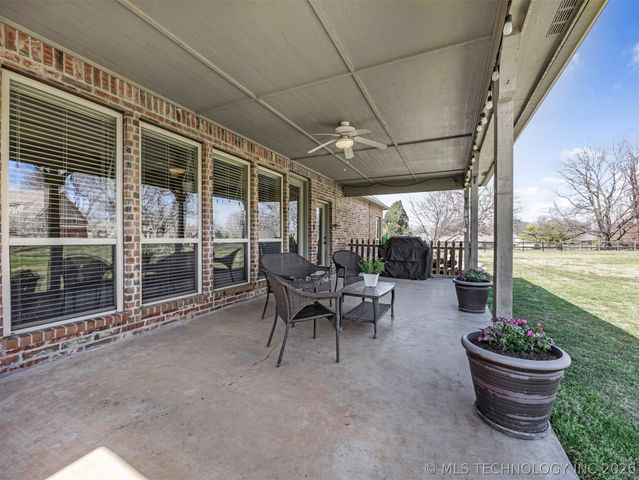 19592 E 73rd Place N, Owasso, OK 74055