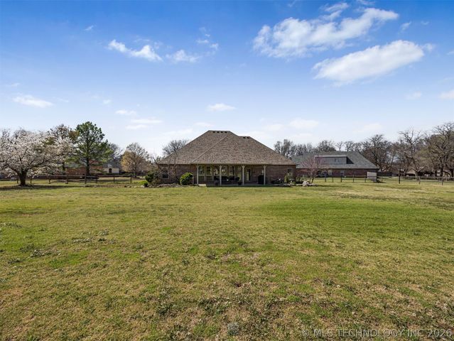 19592 E 73rd Place N, Owasso, OK 74055