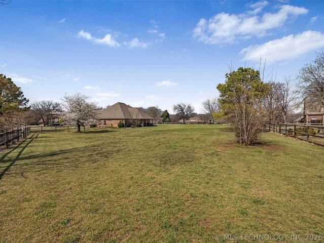 19592 E 73rd Place N, Owasso, OK 74055