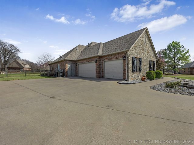 19592 E 73rd Place N, Owasso, OK 74055