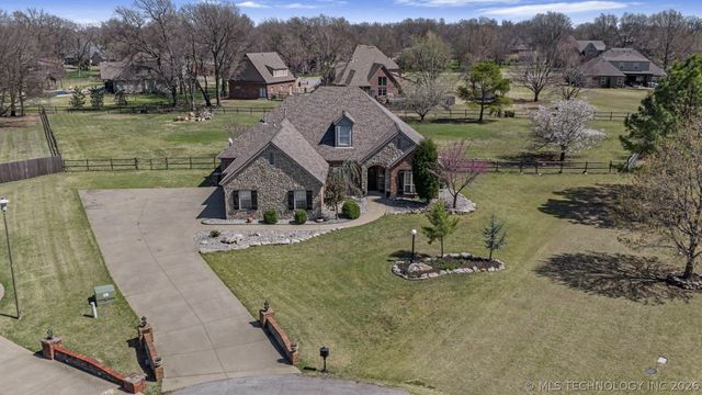 19592 E 73rd Place N, Owasso, OK 74055