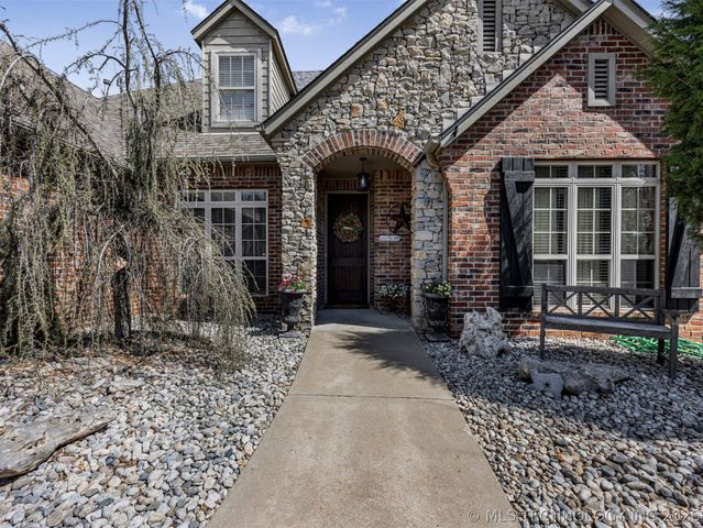 19592 E 73rd Place N, Owasso, OK 74055