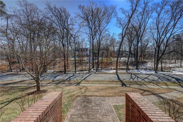 401 W Greenway N Drive, Greensboro, NC 27403