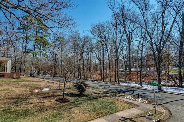 401 W Greenway N Drive, Greensboro, NC 27403