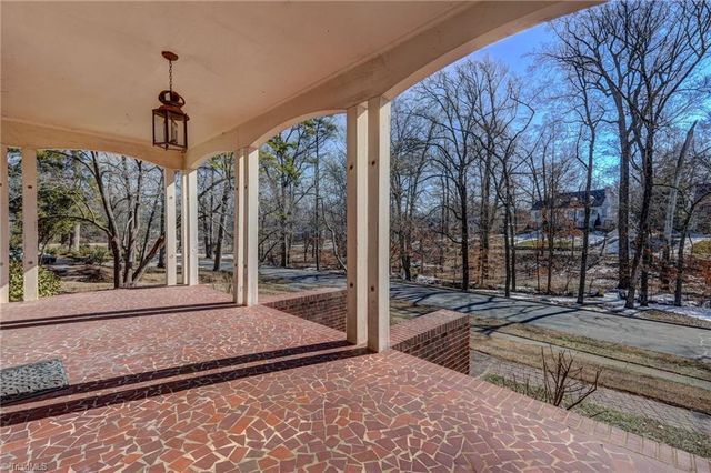 401 W Greenway N Drive, Greensboro, NC 27403