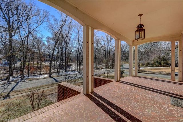 401 W Greenway N Drive, Greensboro, NC 27403