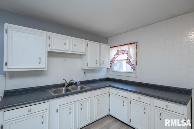 1323 FENLEY Street, Pekin, IL 61554