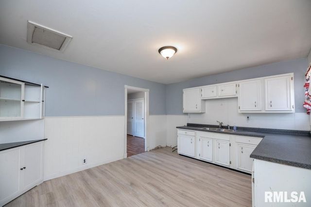 1323 FENLEY Street, Pekin, IL 61554